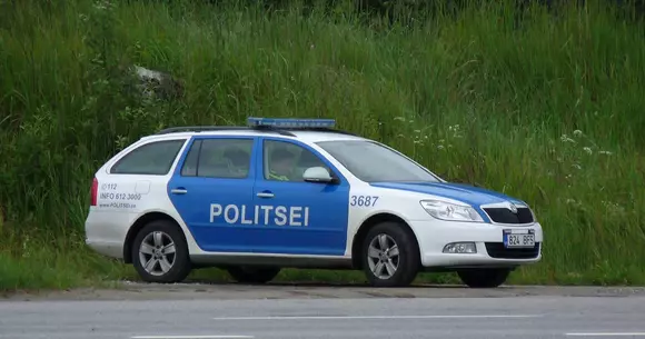 Poliția din Estonia a găsit o metodă inedită de a pedepsi vitezomanii: pauza forțată