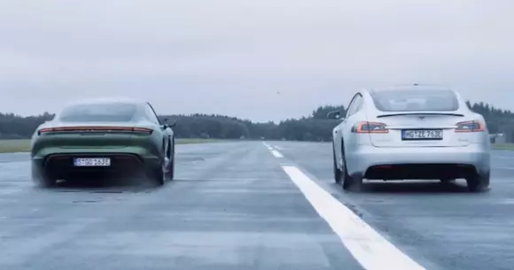 Un duel mult așteptat: Porsche Taycan Turbo S vs Tesla Model S P100D (VIDEO)