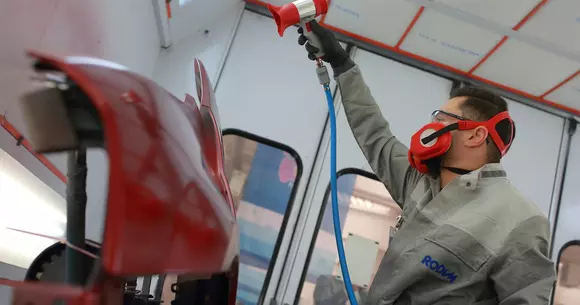 Cel mai bun vopsitor auto din România a fost ales de un juriu internațional