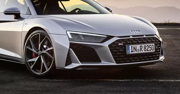 Audi R8 V10 RWD - tentaţia clasicului