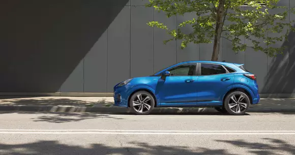 Au fost deschise listele de comenzi pentru Ford Puma. Cât costă în România SUV-ul produs la Craiova?