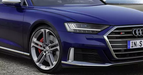Noul Audi S8 are 571 CP și accelerează mai repede decât spun cifrele oficiale (VIDEO)