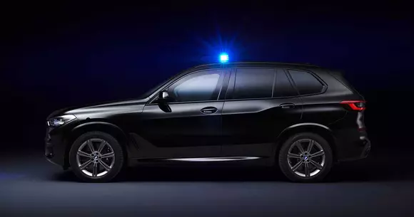 Acesta este cel mai sigur BMW X5 din gama actuală!
