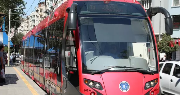Tramvaiele turcești vor circula în București, după autobuzele Otokar