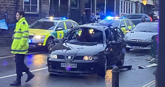 A vrut să-și parfumeze mașina și a aruncat-o în aer. I se poate întâmpla oricui