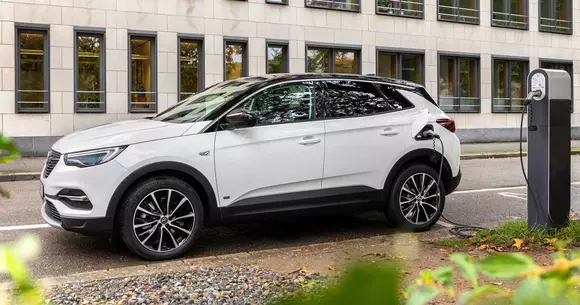 Opel Grandland X plug-in hybrid, acum doar cu tracțiune față