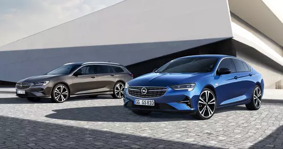 Opel Insignia facelift: modificări estetice minime şi tehnologii noi implementate