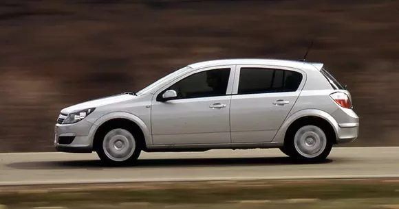 (P) Opel Astra H: Ce o face să fie atât de populară?