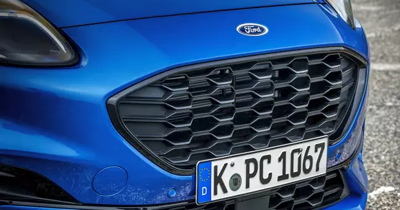 Ford apreciază că are suficiente lichidități până la sfârșitul lui septembrie