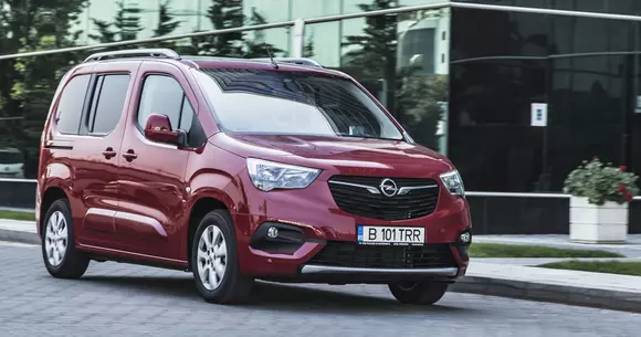Opel Combo Life: O mașină cu mult spațiu