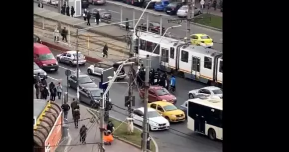 Cortegiu funerar filmat pe contrasens. Imagini incredibile în sectorul 3 din București