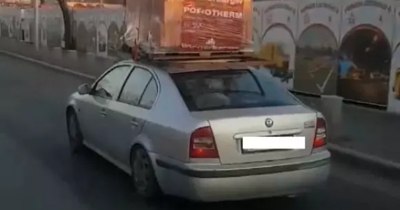 Skoda Octavia poate transporta și paleți de cărămidă. Dar nu este recomandat (VIDEO)