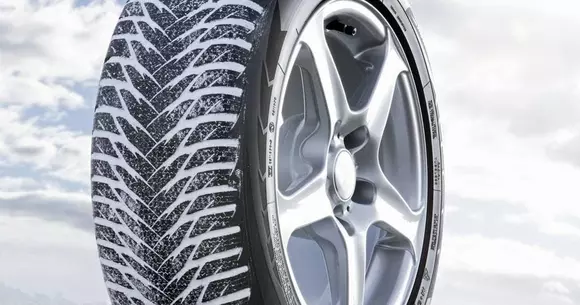 (P) De ce trebuie să ne echipăm mașinile cu anvelope de iarnă și cum ne ajută acestea?