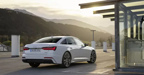 Audi A6 55 TFSI e quattro poate fi comandat în România