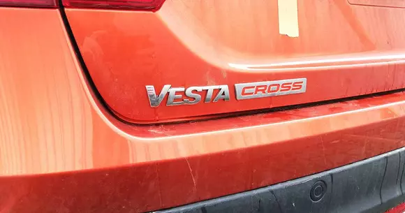 Lada Vesta SW Cross: gardă la sol de 203 mm, motoare Euro 6 / D, preţ în România de la 11.800 euro