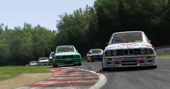 Primul campionat serios de eSports din România te invită la curse!