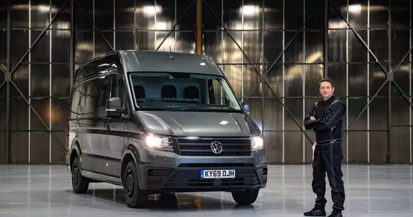 Volkswagen ne arată cel mai ușor mod de a parca un Crafter (VIDEO)