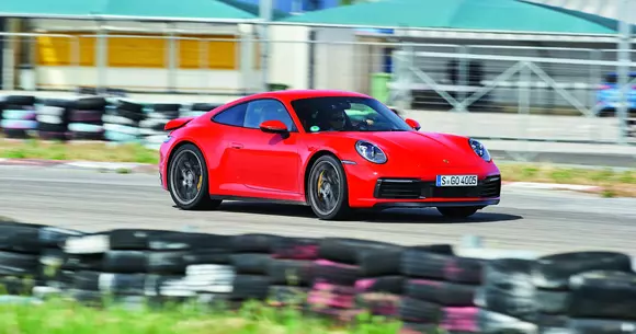 Porsche 911 - Cultul personalităţii