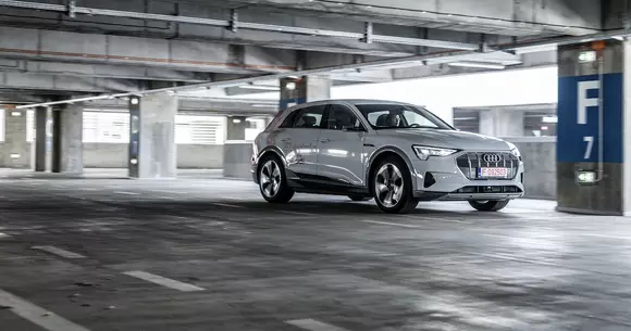 Audi e-tron: Why so silent?