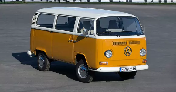 Trece timpul! Anul acesta se împlinesc 70 de ani de la debutul lui Volkswagen T1.