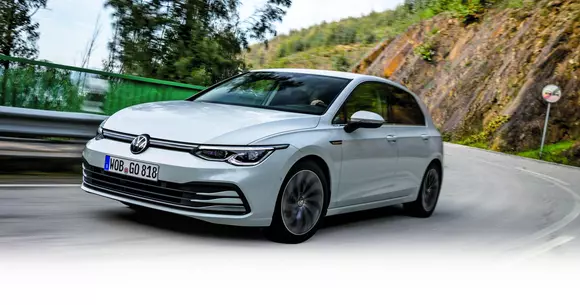 VW Golf VIII 1.5 TSI: O plăcere rezonabilă