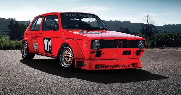 Așa arată primul Volkswagen Golf de curse din lume. Și e de vânzare!