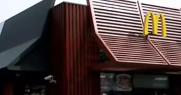 Coronavirus - Cum ajungi la Mc Drive în Buzău dacă n-ai mașină (Video)