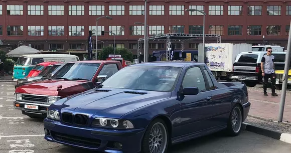 Ieși din monotonie cu un BMW Seria 5 “Papuc”!