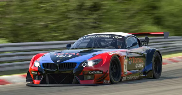 Echipele BMW M Customer Racing participă cu modele de curse BMW pe circuite virtuale