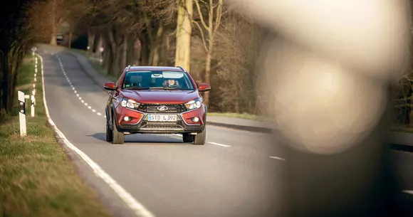 Primul test serios cu Lada Vesta SW Cross: are ceva în plus față de Dacia?