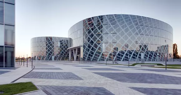 OMV Petrom estimează o scădere a cererii de carburanţi cu 45% în al doilea trimestru