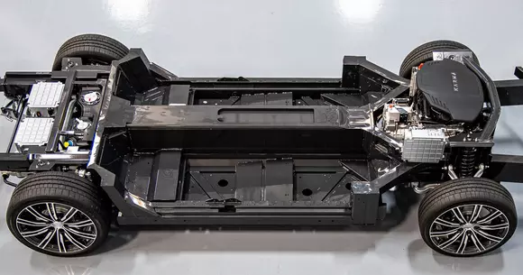 Dubă sau supercar? În viitor vor utiliza aceeași platformă