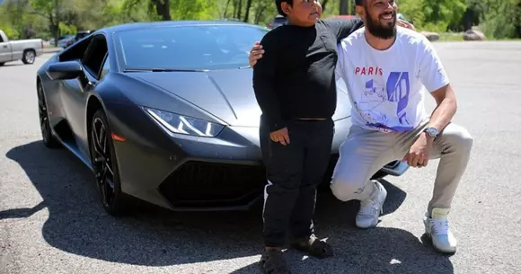 A condus fără permis și a fost „pedepsit” cu o plimbare într-un Lamborghini