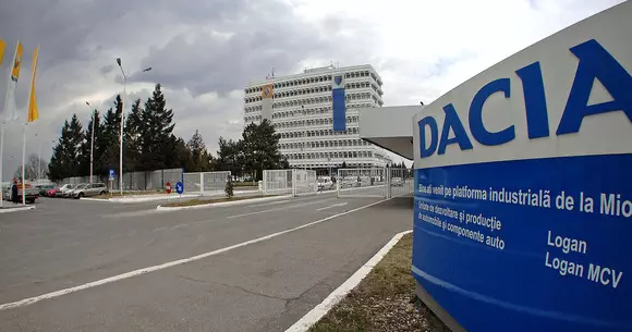 Dacia produce doar la 67% din capacitate la zece zile de la reluarea lucrului