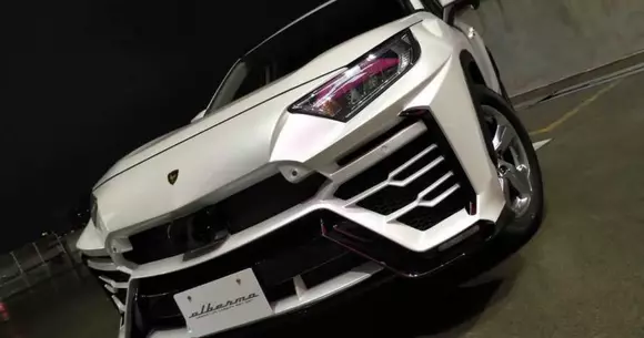 Ce faci atunci când îți place Lamborghini Urus, dar vrei să fii și eco? (FOTO)