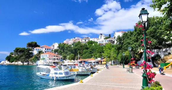 Acum turiștii pot să-și anuleze gratuit vacanțele în Skiathos și Antalya  (P)