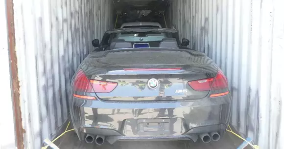 Zeci de mașini furate din Canada au fost găsite de autorități în Italia