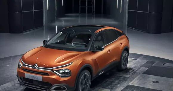 Noul Citroën C4 devine electric și îmbrățișează ideea de SUV