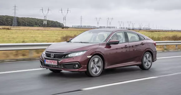 Honda Civic Sedan Executive: Discret, dar corect