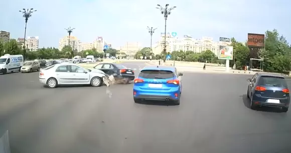 România se bate cot la cot cu Rusia: imagini incredibile filmate în trafic