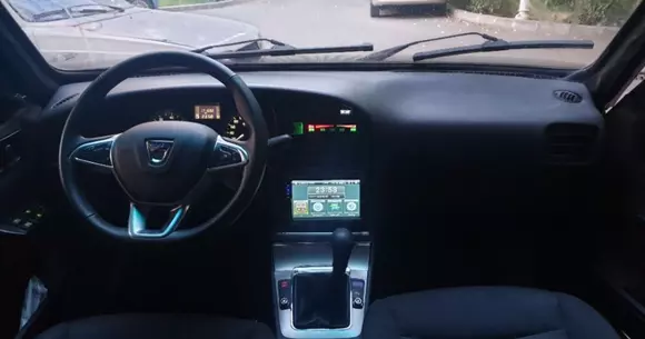 Dacia 1300 „cu dotări de limuzină” este de vânzare. Iată cu ce se laudă