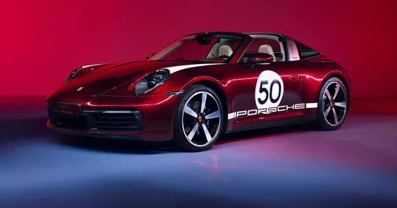 Porsche 911 Targa Heritage Design Edition: sportivitate cu note nostalgice