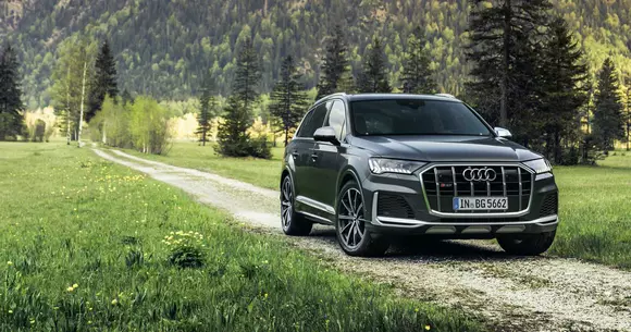 Audi lansează SQ7 TFSI și SQ8 TFSI: V8 pe benzină cu 507 CP