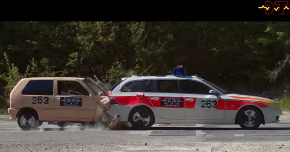 VIDEO: Fiat Uno vs BMW Seria 5, sau cum a evoluat siguranța auto în 30 de ani