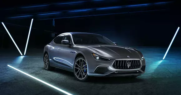 Maserati Ghibli facelift debutează cu un Hybrid de 330 CP