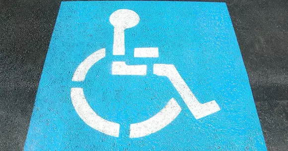 De mâine se dublează amenda pentru locurile destinate persoanelor cu handicap