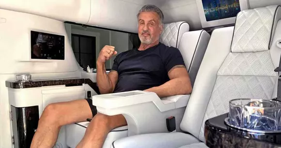 Sylvester Stallone își vinde SUV-ul ultraluxos. Costă cât un Bentley