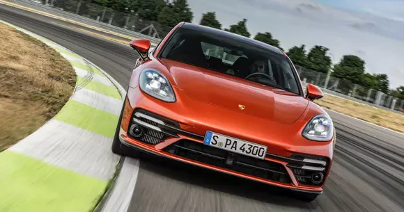 Porsche Panamera facelift: imagini și informații oficiale