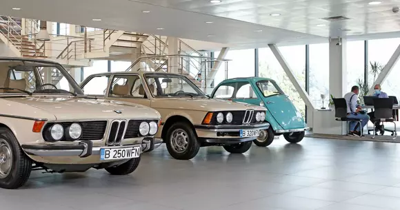 Trei modele BMW cu statut de legendă, expuse la Automobile Bavaria Băneasa