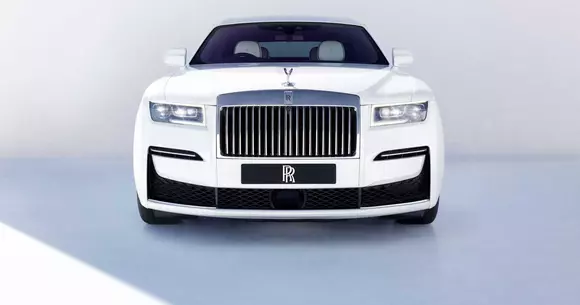 Nimeni nu cere modele Rolls-Royce electrice, însă britanicii totuși le vor face